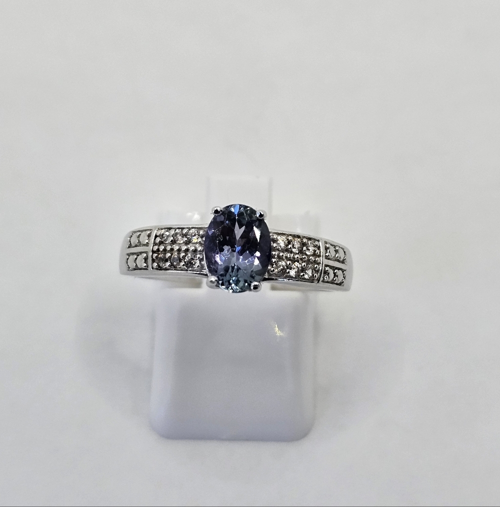 Genuine Tanzanite & Diamond Ring Sterling Silver Size 8! - Picture 3 of 12